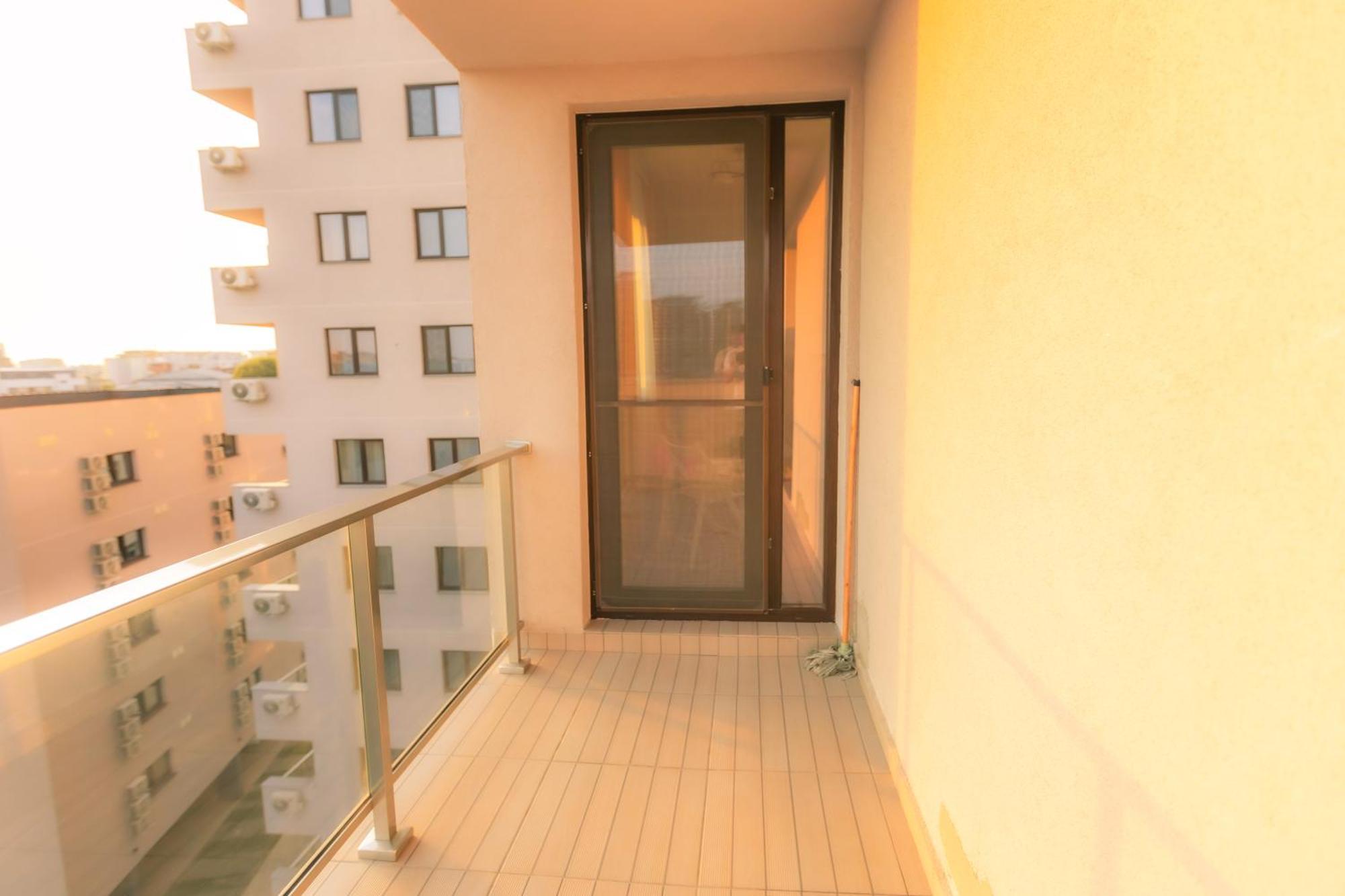 Sunset Apartment - Central Apt With Rooftop Garden 布加勒斯特 外观 照片