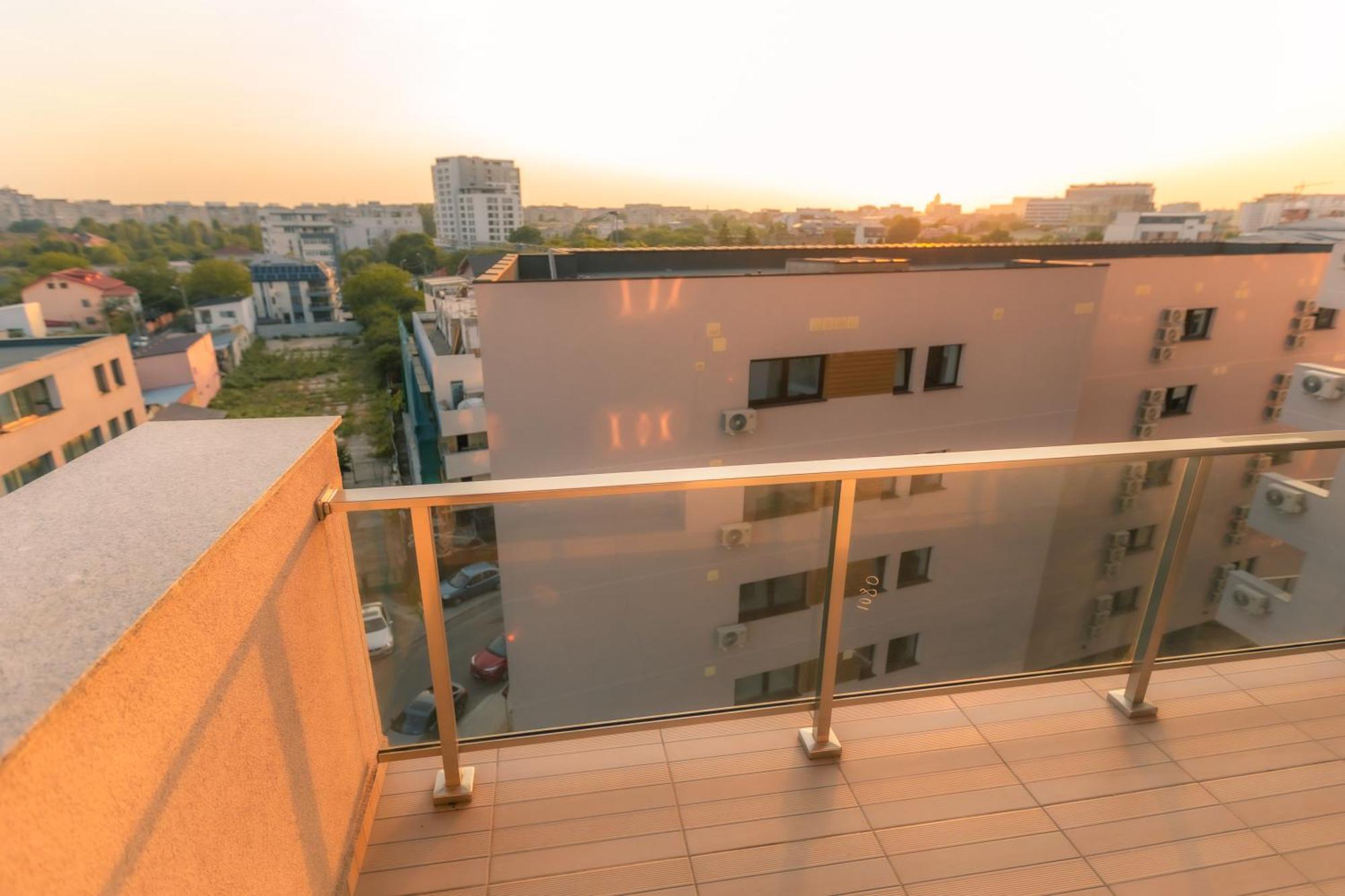Sunset Apartment - Central Apt With Rooftop Garden 布加勒斯特 外观 照片